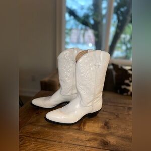 VINTAGE ACME WHITE LEATHER WOMENS WESTERN BOOTS